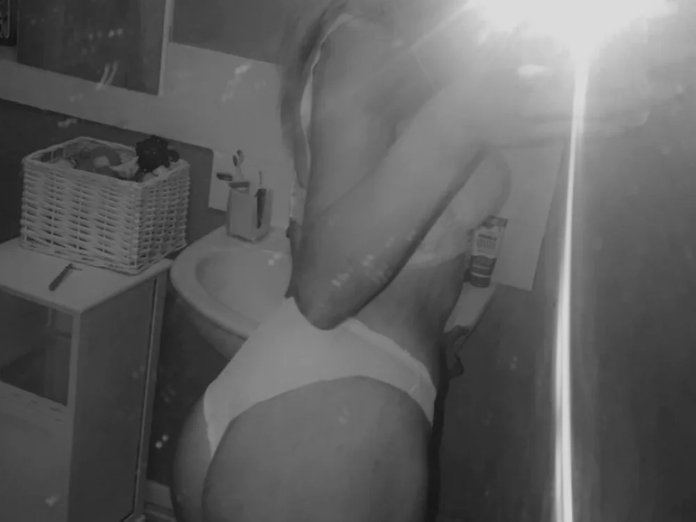 Blonde_Cute_Crystal Offline Chatraum