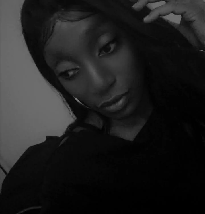 LuckiXCX Offline XXX-chat