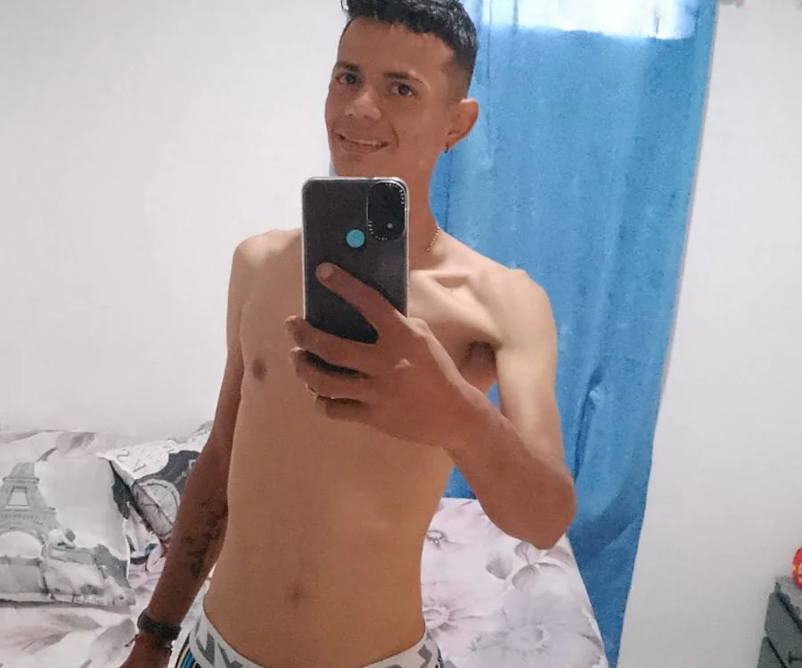 Camilosex_'s Offline XXX Chat