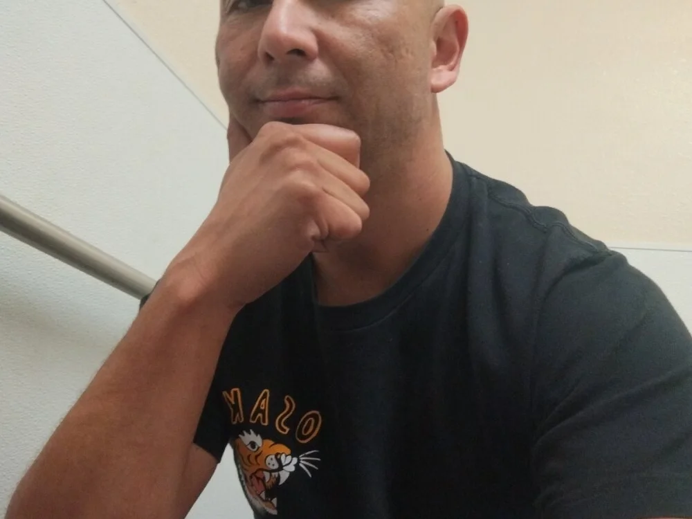 royyul Offline XXX Chat