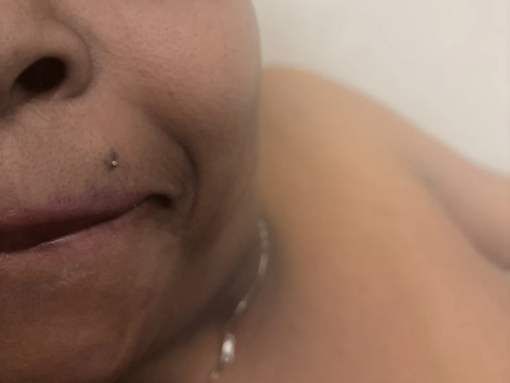 Milfblac1's Offline XXX Chat