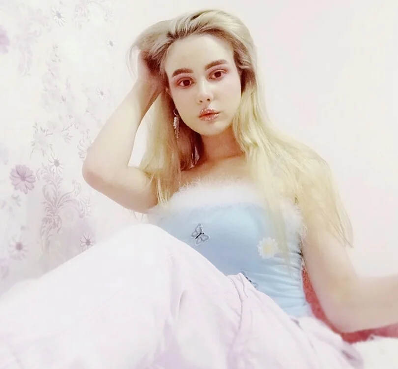 DanyLeee's Offline XXX Chat