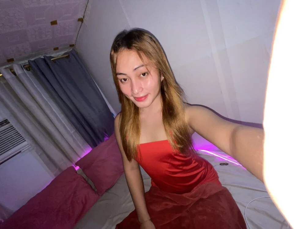 Asian_Paola28 Chat XXX Ngoại tuyến