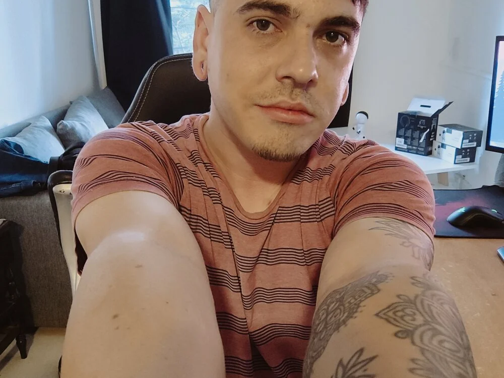 timido97_ARG offline XXX-chat