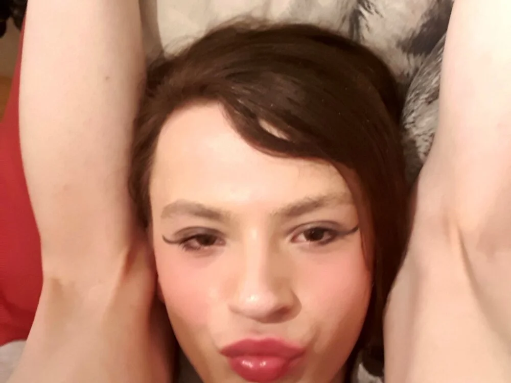 ShayChloe 離線 XXX 聊天