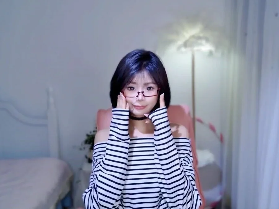 Seven-76 offline XXX-chat