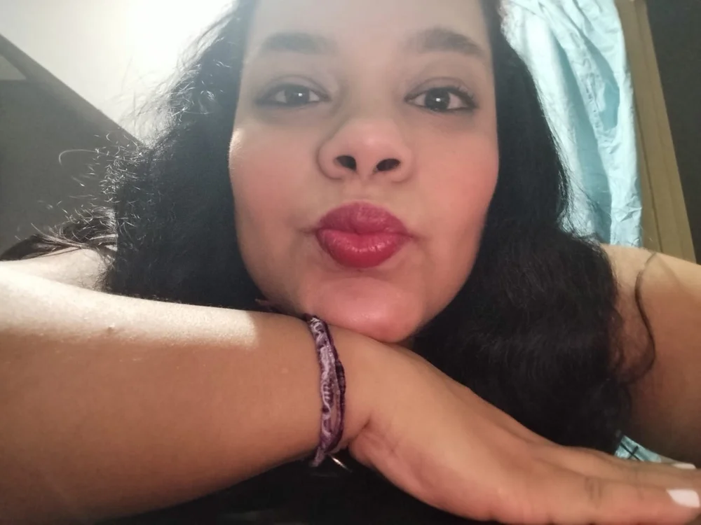 TASTY_MILF_LATIN's Offline Chat Room