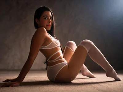 Mia_Foster01 - Girl 