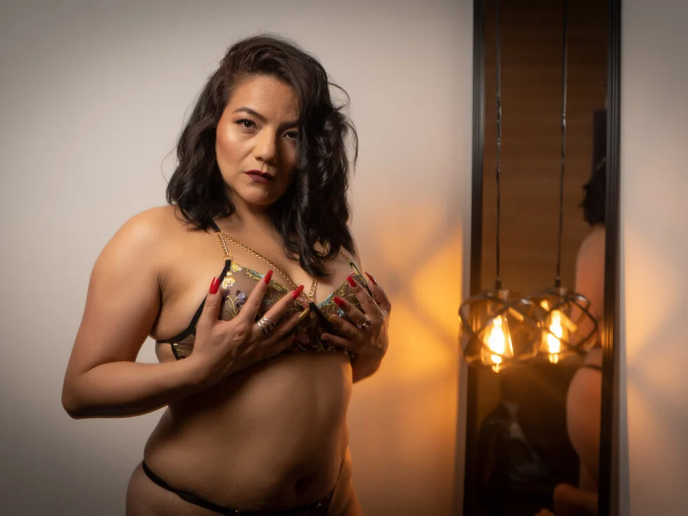 Megan_Milf__ Offline XXX-chat