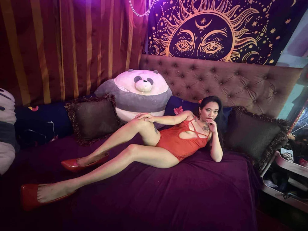 hotasianivy19's Offline XXX Chat
