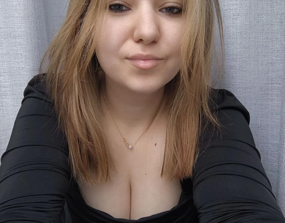 HillaryWong's Offline XXX Chat