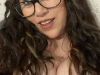 MirandaLatinaLovelyのライブXXXチャット