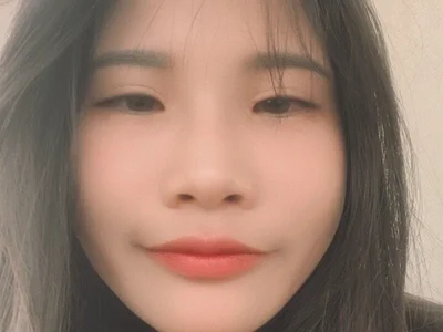 hello_mie on StripChat