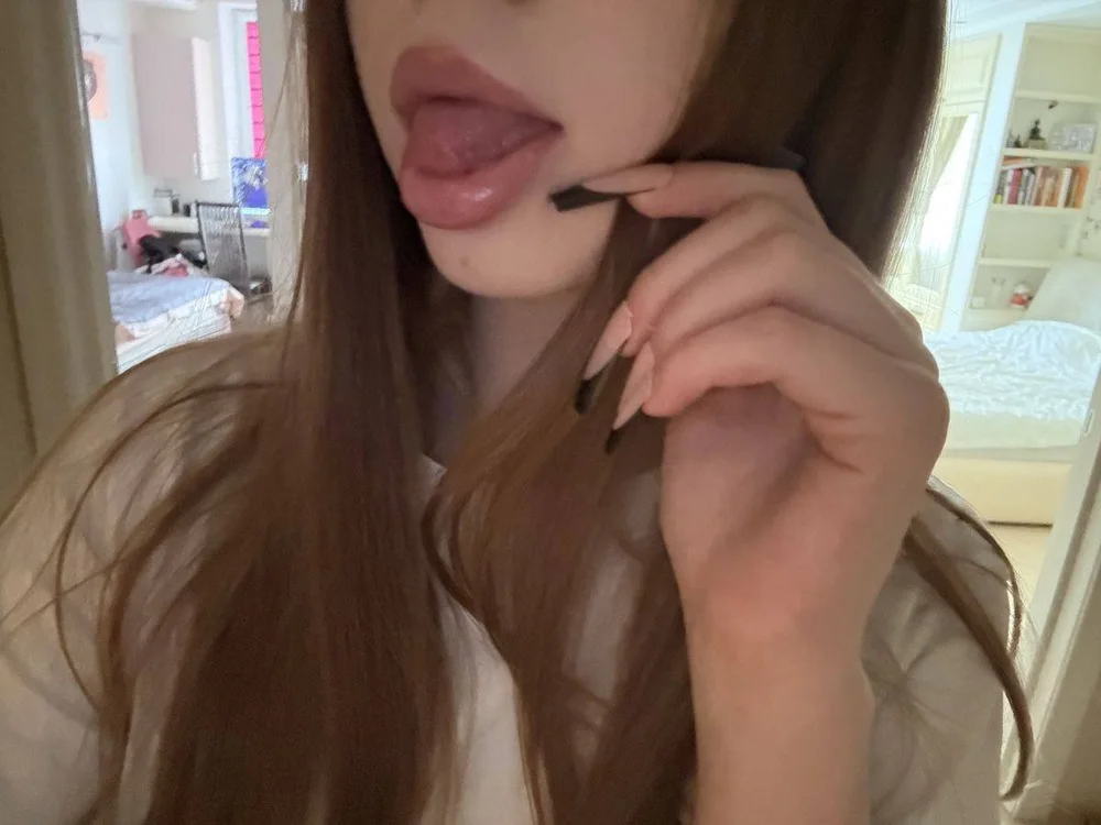 liana_best Chat XXX offline