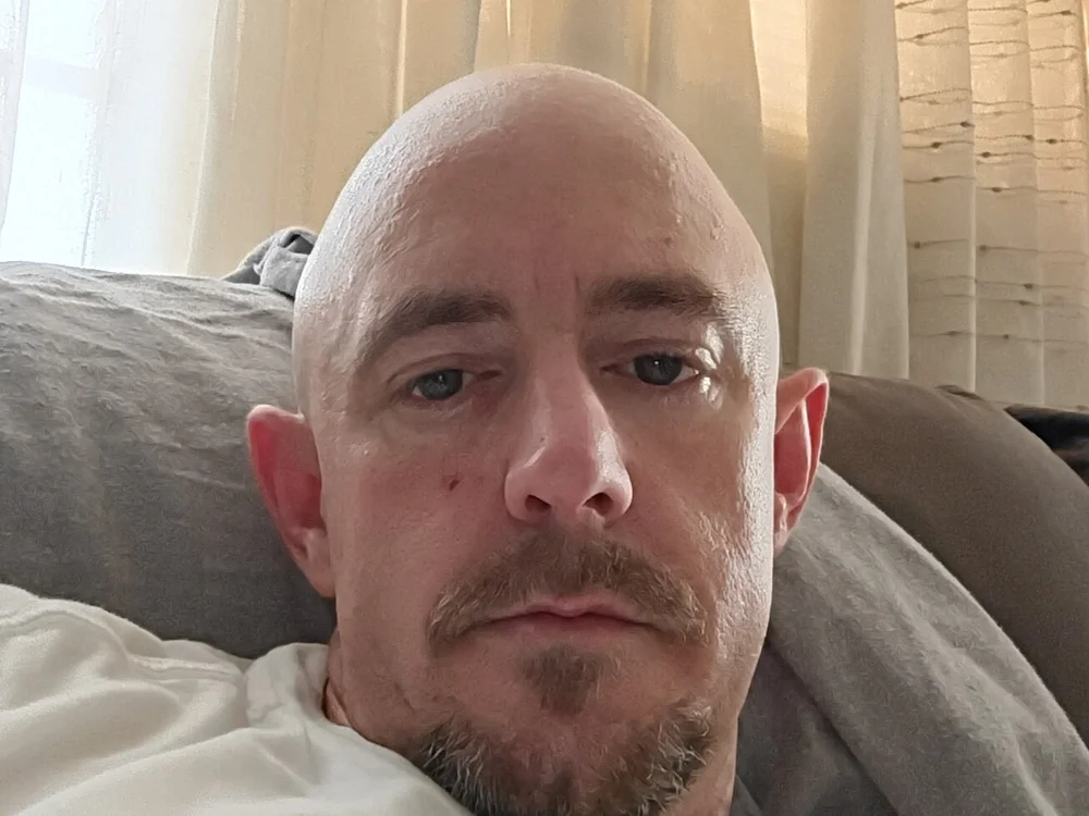 Longdomg69's Offline Chat Room