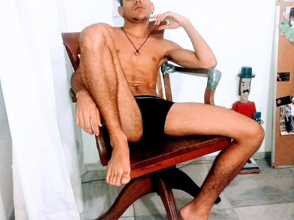 kaduholly's Offline Chat Room