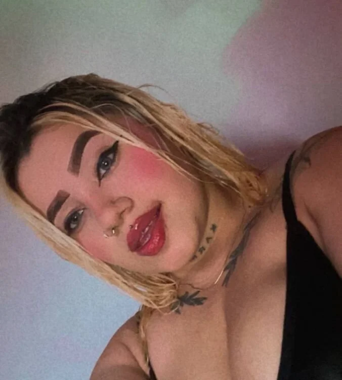 milamonroyy cam model