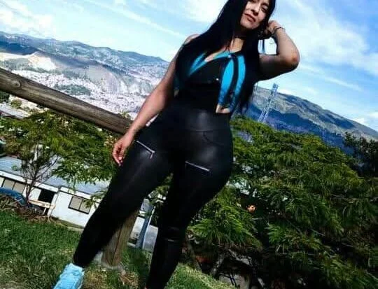 Samanta_milf84's Offline XXX Chat