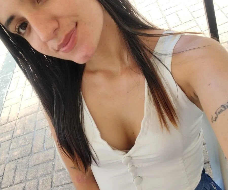 Emy-Ferrer – Live XXX-chat