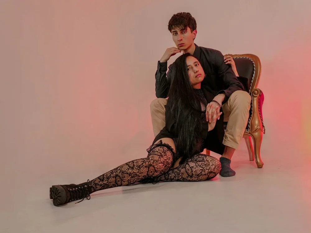 Sammy_N_Ithan Offline XXX-chat