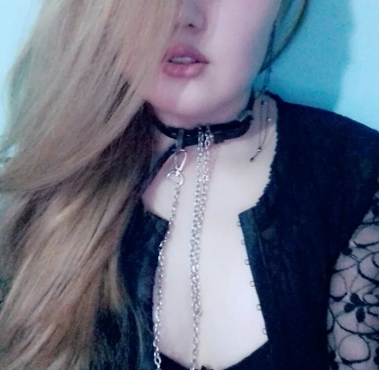 asianhornyqueen's Offline XXX Chat