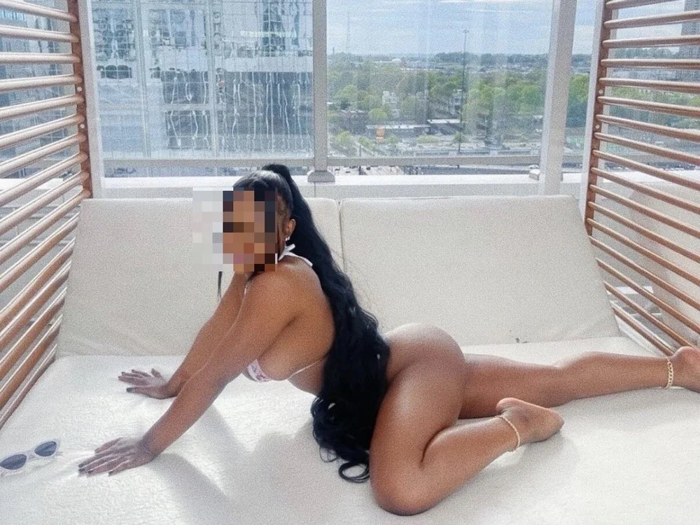 younghotebony's Offline XXX Chat