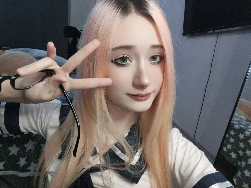 Isilverde_'s Offline Chat Room