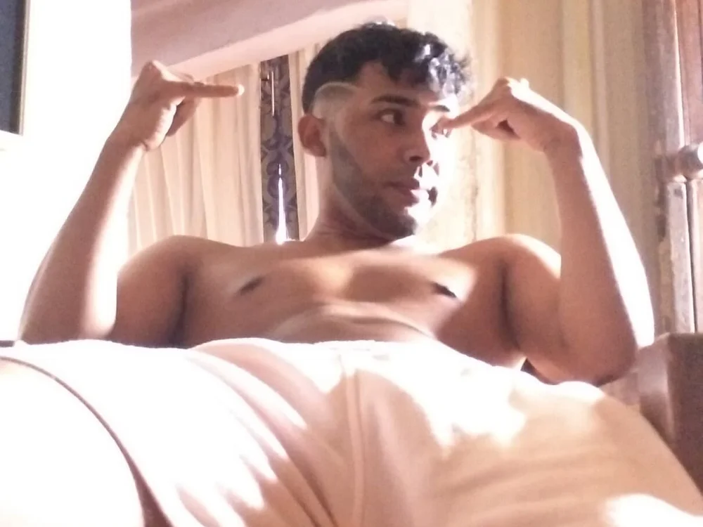 Cristian26_hot's most recent online preview