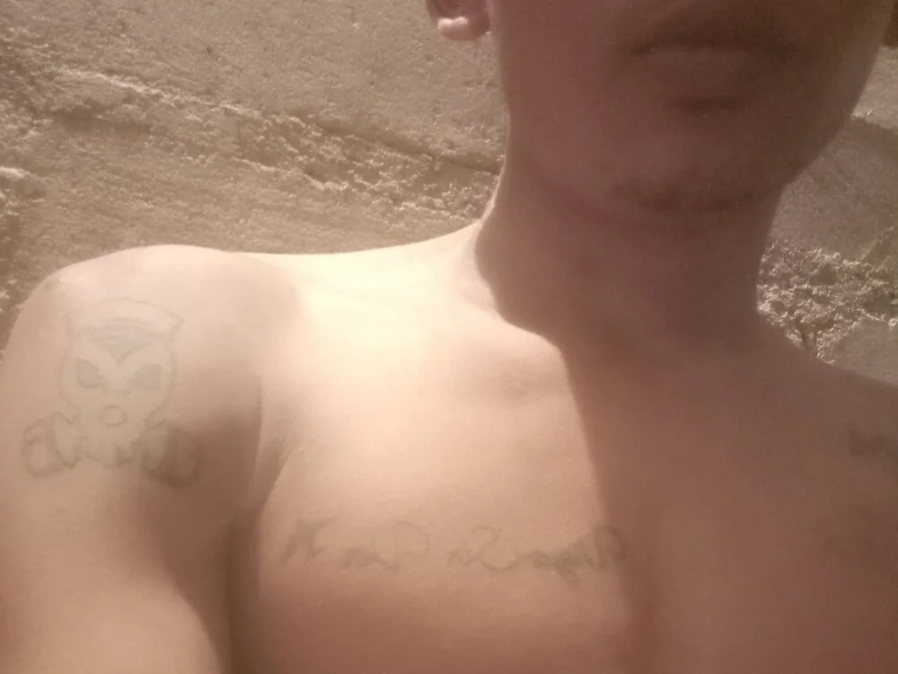 Sebasrafa01 Offline XXX-Chat