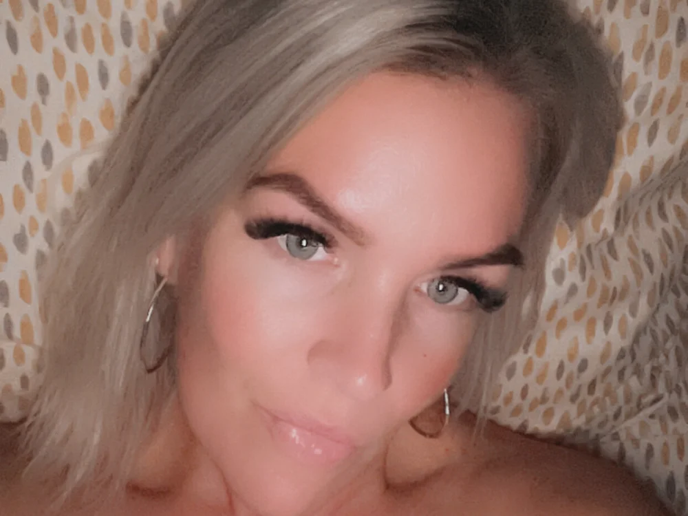 Dirty-Danielle offline chatrum
