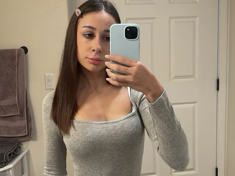 Offline XXX chat ChiaraMauzi
