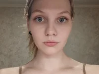 Emmaheartley live cam profile - MySuperHot