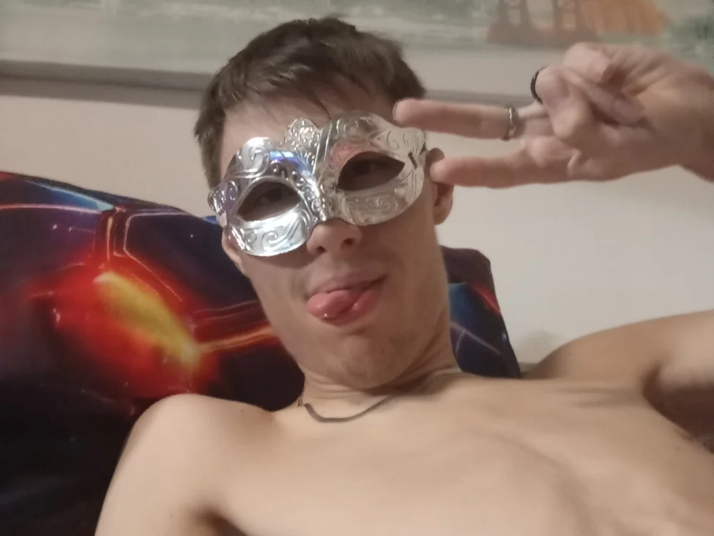 YumiWenzel's Offline Chat Room