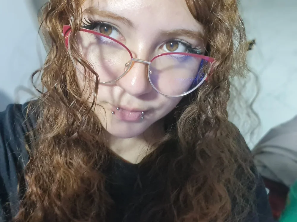 Janis_Raven's Offline Chat Room
