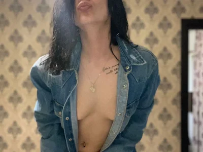 Olivia__Hart profile