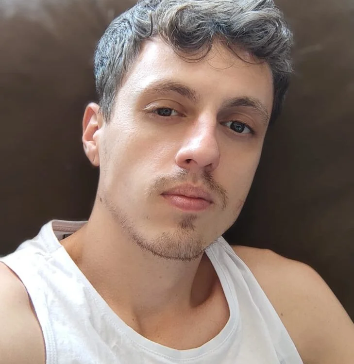 GurizaoBuck offline XXX-chat