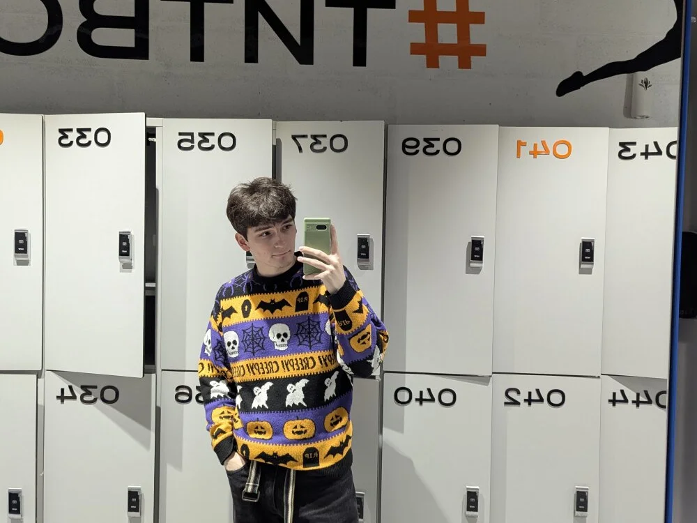 leo_cutie Adlı Modelin Çevrimdışı XXX Sohbeti