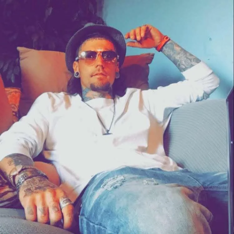 dreadedted: συνομιλία ΧΧΧ εκτός σύνδεσης