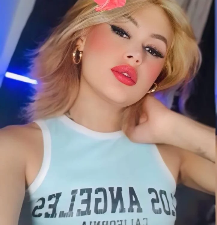 VeryHotGill's Offline XXX Chat