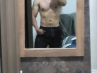 NoFaceCouple_98