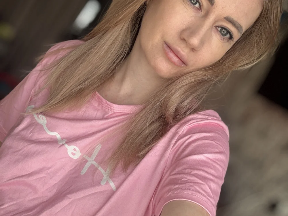JessFoxx33's Offline Chat Room