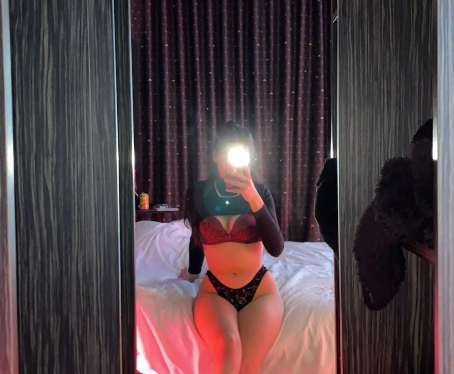 xxx_PocahontaSS' Offline XXX Chat