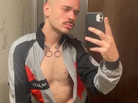 magreloolhosazuis' Offline XXX Chat