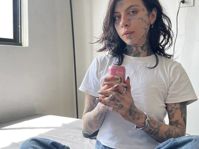 Ura_laurapanda Female Tattoosyoung Online Webcam Strip