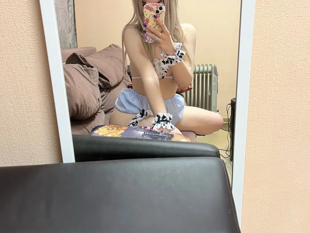 Olivia_Graceee Offline XXX-Chat