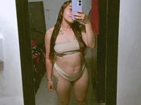 hazel_mora's webcam live show