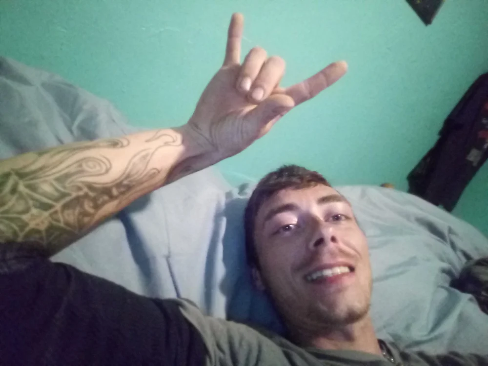 slingingpipe865's Offline XXX Chat