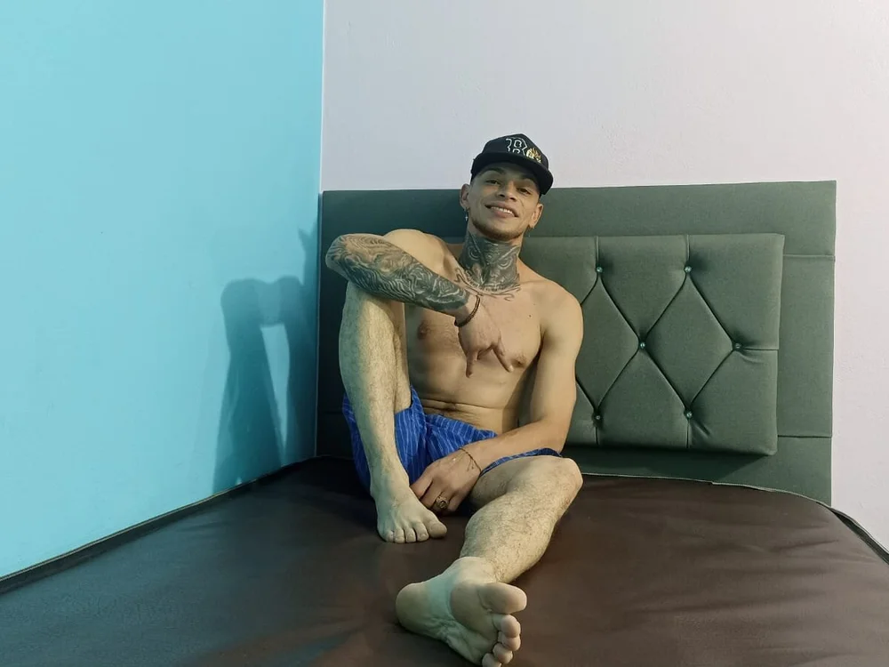 leooth's Offline Chat Room