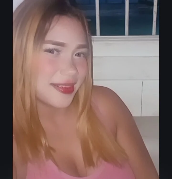 natachaoh's Offline Chat Room