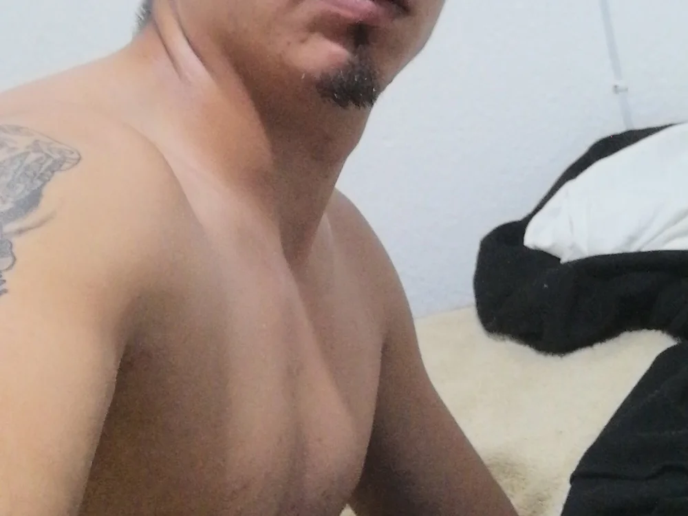Lat_200's Offline Chat Room